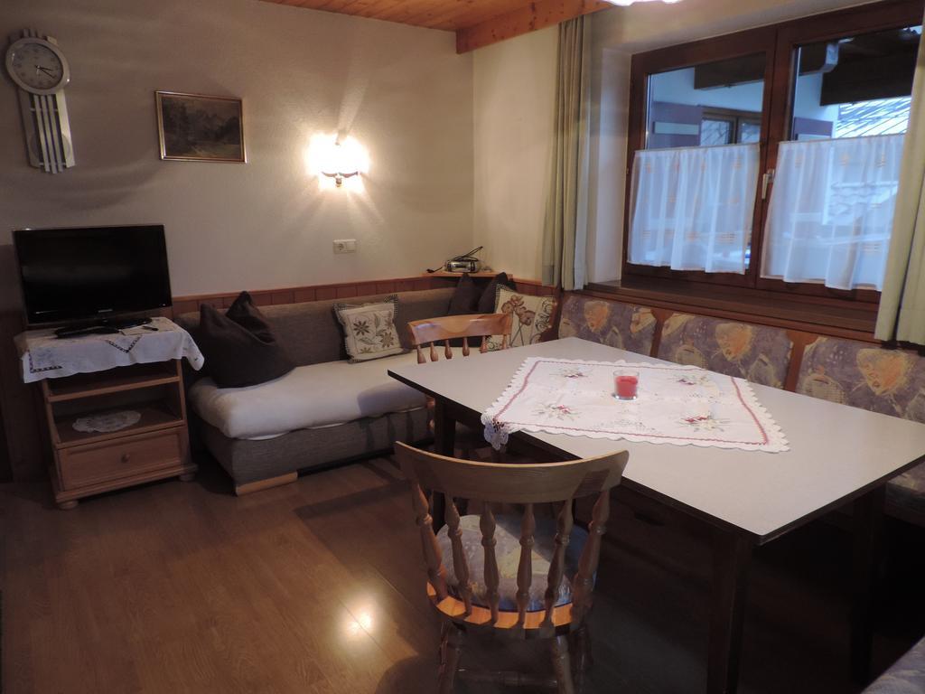 Ferienwohnung Johann Niedermoser Fieberbrunn Room photo